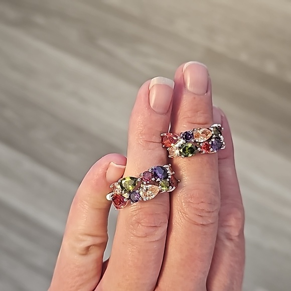 hermosa Jewelry - NIB Silver garnet peridot amethyst gem stone earrings for pierced ears